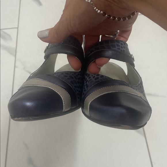 DorKing by Fluchos Leather Slingback Shoes with Stacked Heel Blue & Silver Sz 41 - Picture 5 of 9